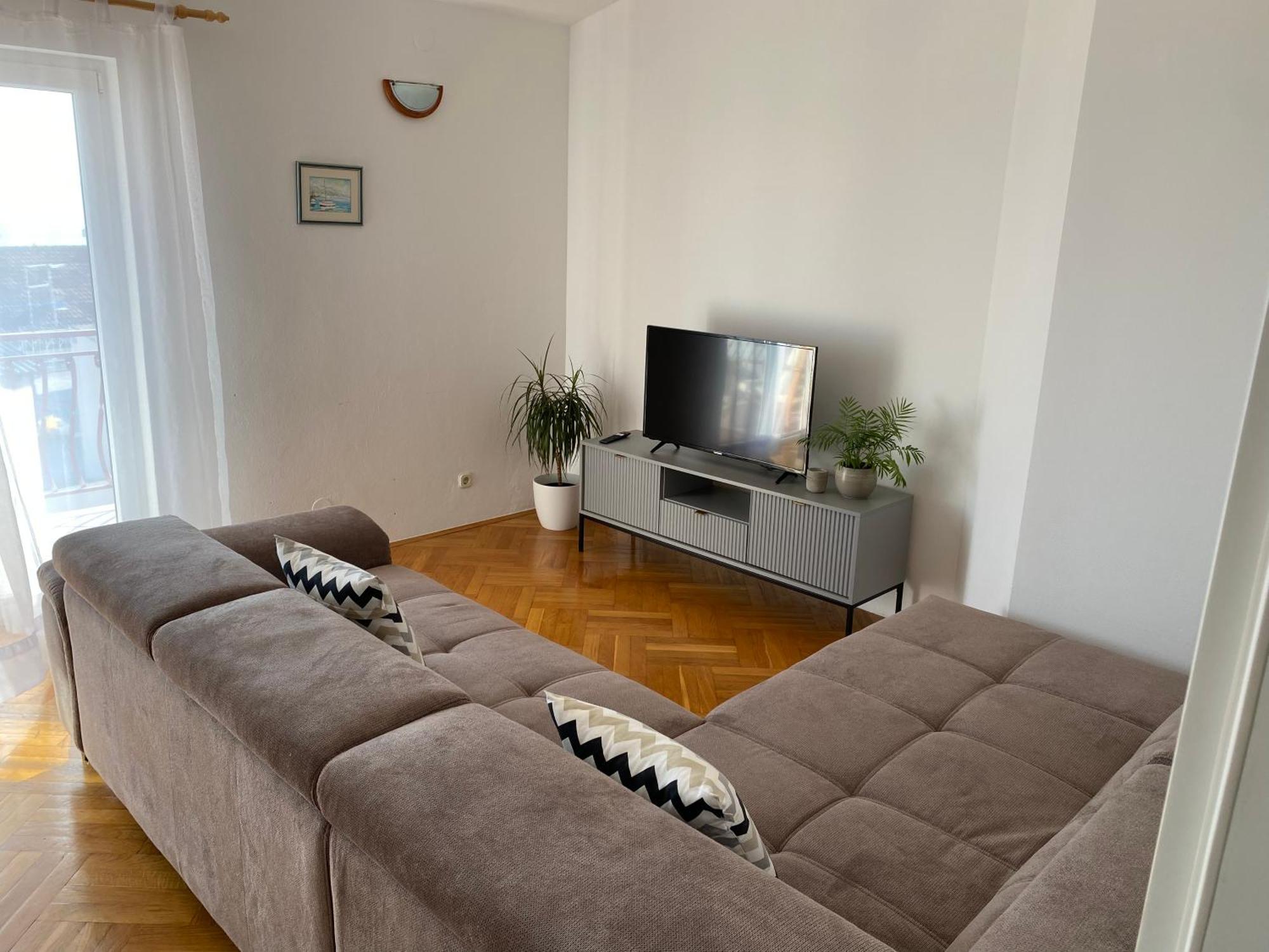 Apartmani Niks Makarska Exterior foto
